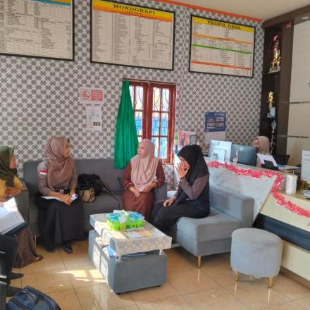 Persiapan Lomba PHBS Tingkat Provinsi, Desa Gunung Ulin Terima Pembinaan dari DPMD Kabupaten Banjar
